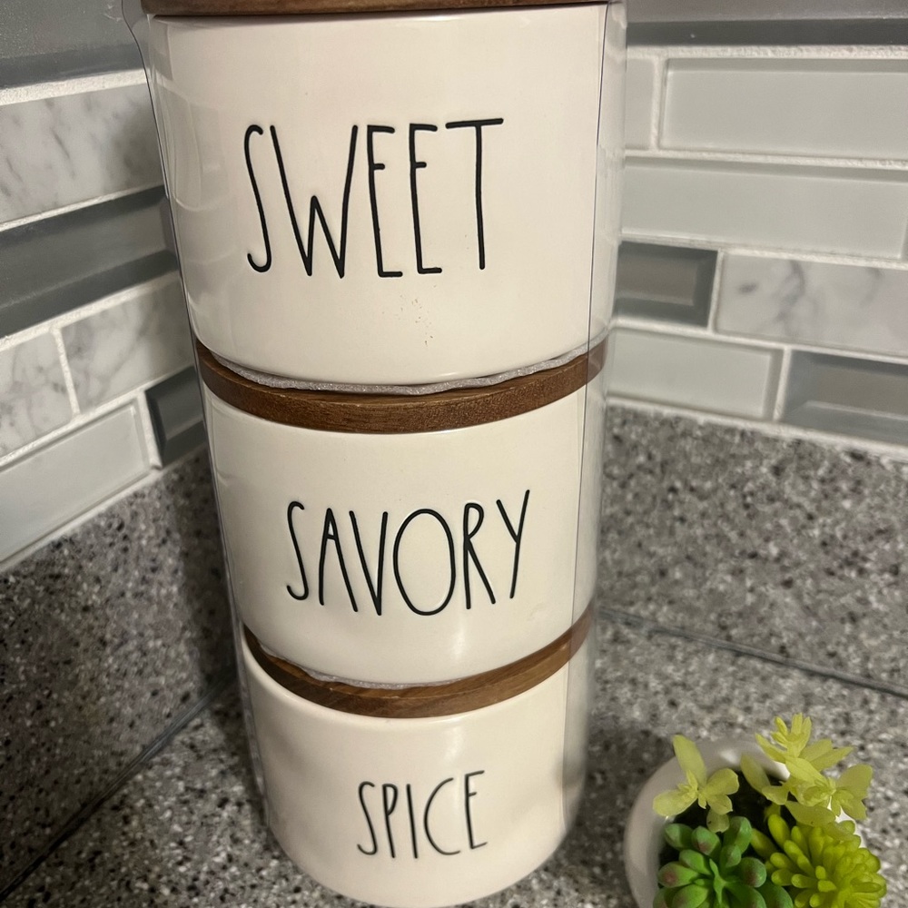 Rae Dunn Spice Containers - Picture 5 of 8
